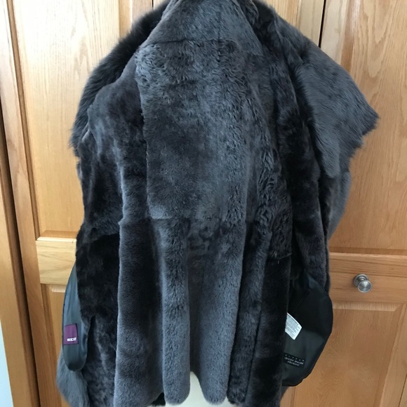 Toscana Shearling Coat in Black Brisa from Nordstrom’s - Picture 9 of 16